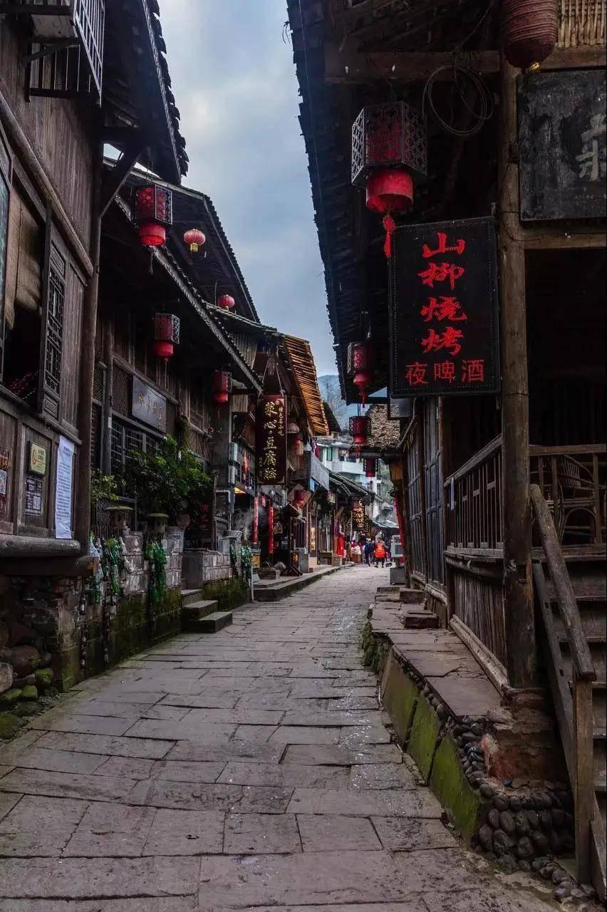 在《扫黑风暴》中，高明远不直接干掉李成阳的原因是什么？游戏画面